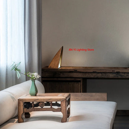 Lámpara de cama sencilla y moderna para dormitorio, luz de noche pequeña, madera maciza, iluminación creativa de ambiente USB.