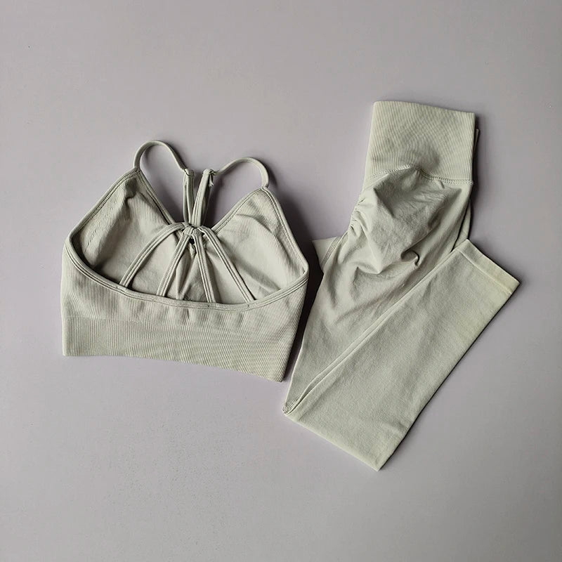 Traje de yoga sin costuras para levantamiento de cadera, sujetador deportivo para mujer, traje de yoga de secado rápido, leggings ajustados con alto contenido de grasa para gimnasio.