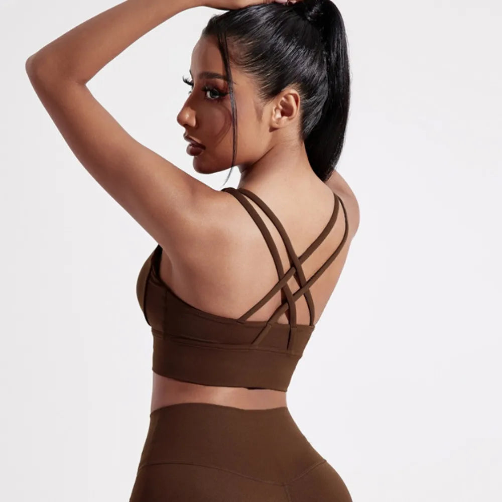 Sujetador deportivo de color sólido con espalda cruzada para mujer, de alta resistencia, ajustado, para entrenamiento integral, ropa interior de yoga y gimnasio con almohadilla para el pecho
