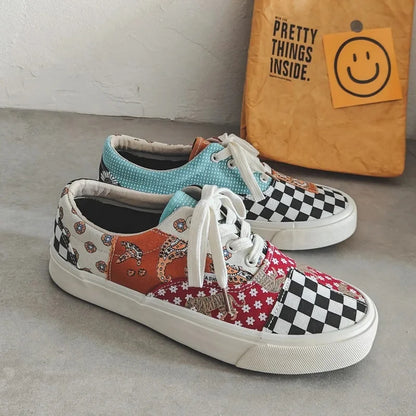 Zapatos vintage de lona para mujer, estilo nuevo, con cintura floreada, estilo tablero de ajedrez, caña baja, para hombre y mujer, venta al por mayor, de cuero y goma.
