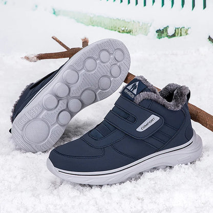 Nuevas zapatillas de invierno para hombre, botas de nieve gruesas y cálidas de felpa, botines ligeros para hombre, botas de algodón para exteriores hechas a mano para hombre.