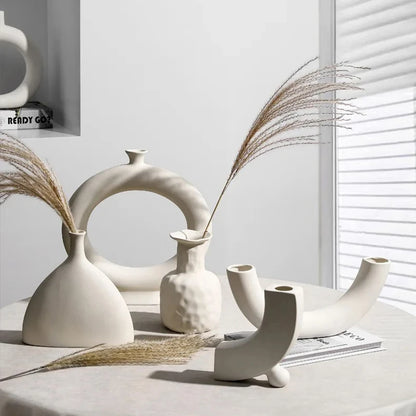 Decoración de escritorio para dormitorio, decoración del hogar, fondo de fotografía, jarrón de cerámica moderno y sencillo, flores secas, arreglo floral, adorno