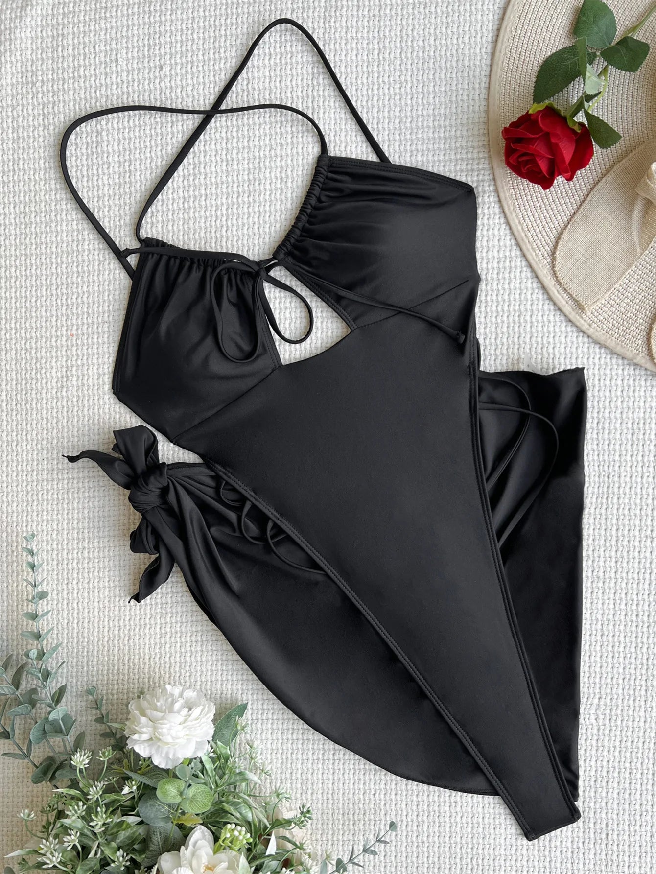 Traje de baño de una pieza tipo tanga, con espalda descubierta y diseño ultra mini, estilo tanga, para mujer. Incluye pareo, corte alto y diseño monokini.