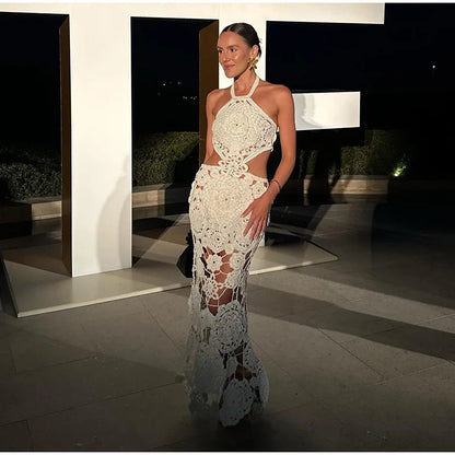 Vestido largo de punto con cuello halter y estampado floral, sexy, sin mangas y con espalda descubierta, estilo maxi, colección 2024. Ideal para la playa y las vacaciones.