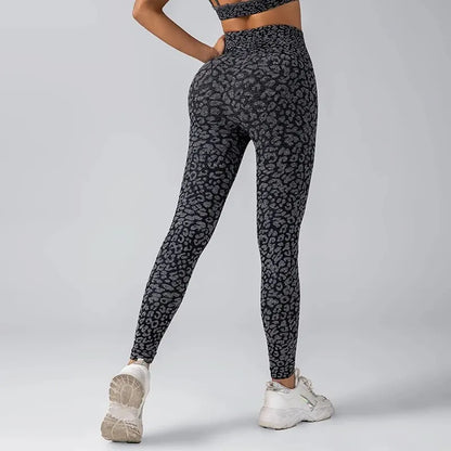 Pantalones de yoga con estampado de leopardo sin costuras para mujer, con realce de cadera y cintura alta, con alta elasticidad.