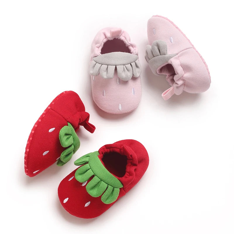 Zapatos de bebé recién nacido de primavera y otoño, nuevos y bonitos con dibujos animados, calcetines antideslizantes para bebés de 0 a 1 año.
