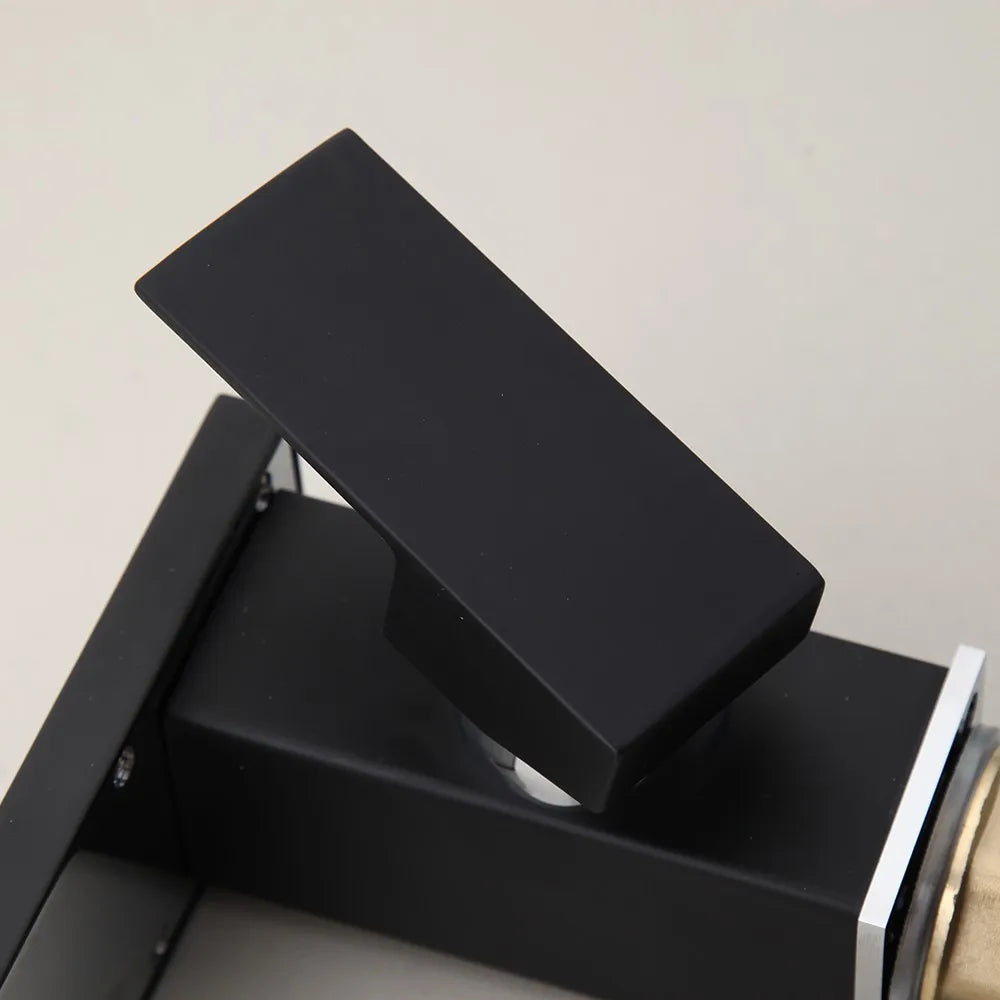 Grifo de baño YANKSMART con luz LED, para lavabo, montaje sobre encimera, monomando, con grifo mezclador tipo cascada.