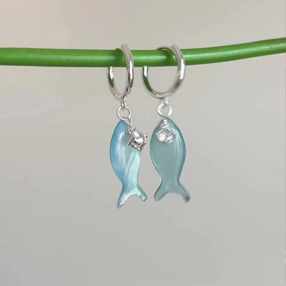 G7NC - Pendiente colgante de pez azul de moda, hecho a mano, de plástico, accesorio para las orejas, joyería con temática oceánica para uso diario o informal.