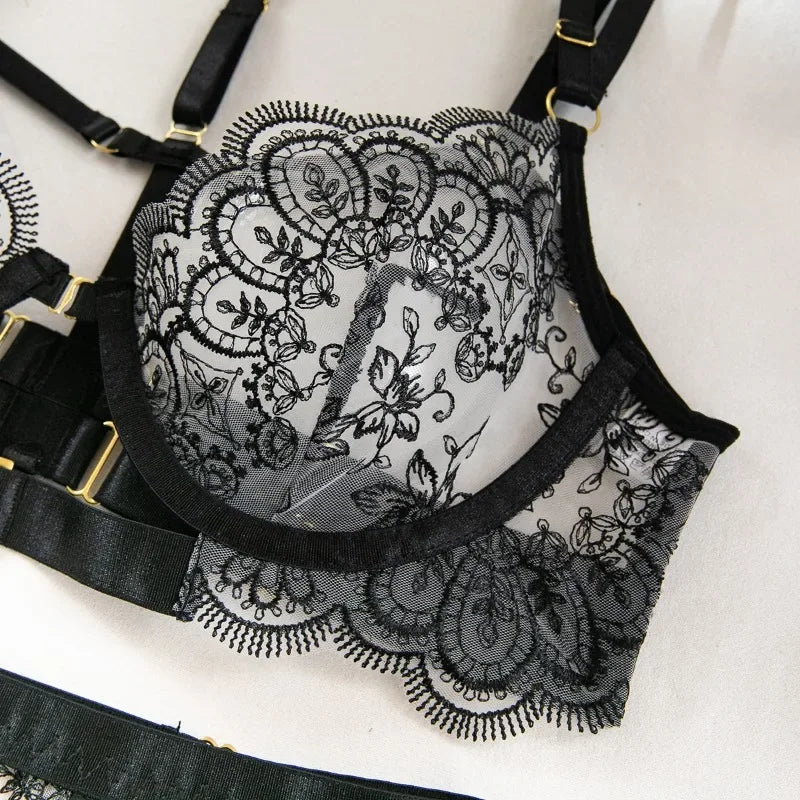 Tornova - Conjunto de ropa interior sexy con bordado de 5 piezas para mujer, de malla con retazos, transparente, con cuello halter y ligas, lencería sexy