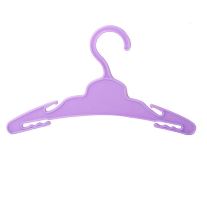 Accesorios para muñecas de color morado: equipaje, suéter, pijama, esterilla de yoga, zapatos, cámara y perchas para muñecas recién nacidas y americanas de 43 cm.