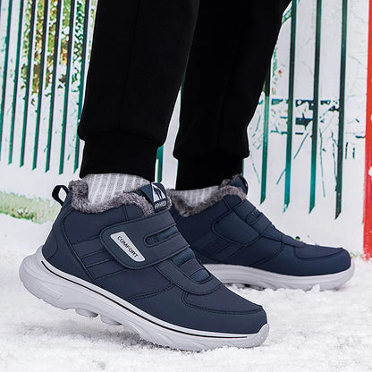 Nuevas zapatillas de invierno para hombre, botas de nieve gruesas y cálidas de felpa, botines ligeros para hombre, botas de algodón para exteriores hechas a mano para hombre.