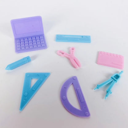 19 lindos accesorios escolares, regla, lápiz, lámpara de mesa, casa de muñecas, artículos en miniatura para muñecas, juguetes para niños, regalo de Navidad.