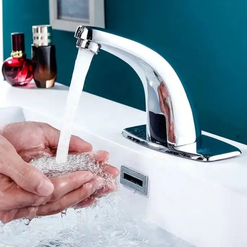 Grifo automático con sensor para inodoro y lavabo de baño de alta calidad, con ahorro de agua y montaje en cubierta.