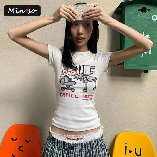 Camiseta con estampado de dibujos animados de Hello Kitty de Sanrio para mujer, ropa de manga corta ajustada, estilo japonés, camisetas blancas de verano Y2k