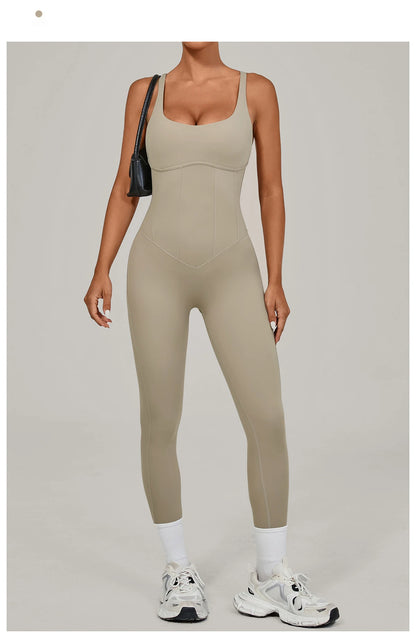 Nuevo mono de yoga para mujer, sexy, con espalda en V, cintura alta, realce de glúteos, tirantes ajustables, conjunto de yoga de secado rápido y transpirable, mono deportivo.