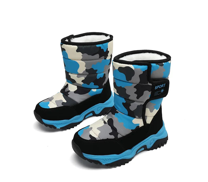 Zapatos de invierno 2025 para niños, de felpa, impermeables, antideslizantes, con suela de goma, botas de nieve cálidas a la moda para exteriores.