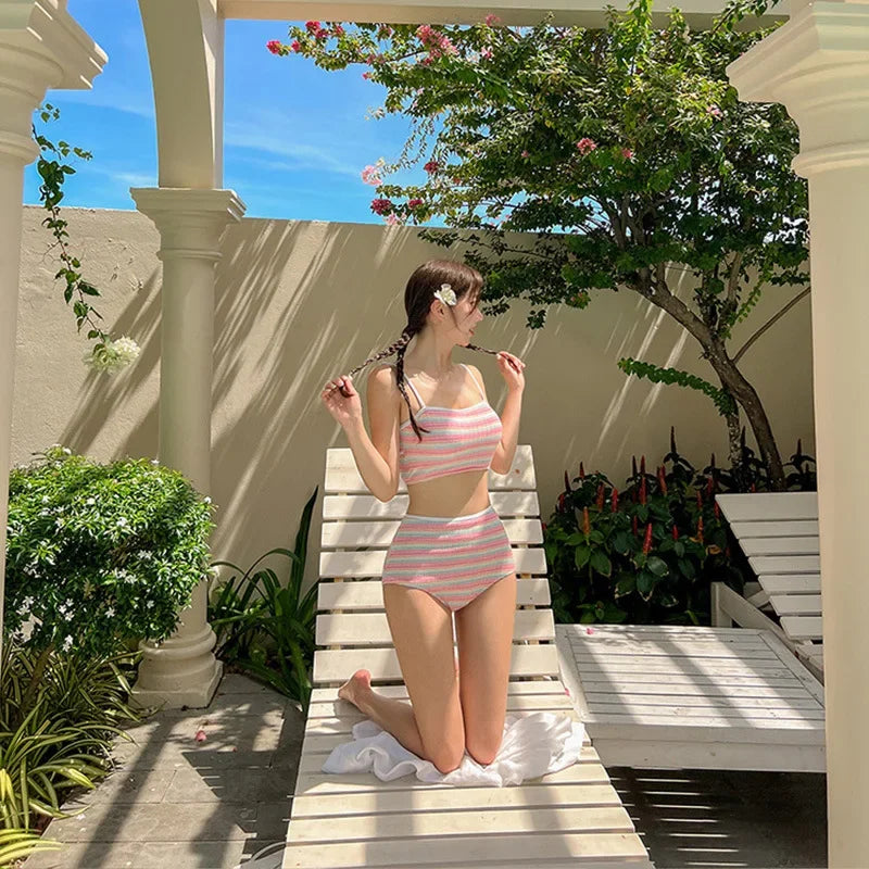 Conjunto de bikini de rayas retro para mujer, estilo fresco, tipo falda, trajes de baño separados, ropa de playa de verano de marca china