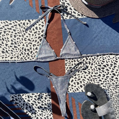 Bikini brasileño triangular plateado brillante con efecto push up para mujer, traje de baño sexy con tangas y cuello halter con cordones.