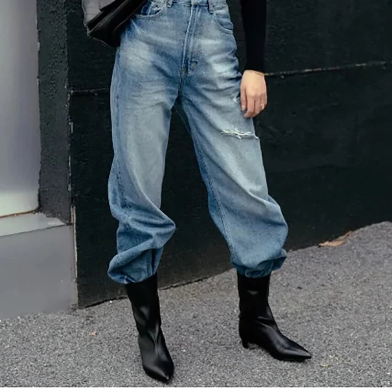 Botines de diseño para mujer, estilo moderno, tacón bajo cuadrado, ideales para fiestas, bailes y eventos. Botines cortos sin cordones.