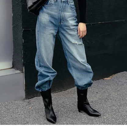 Botines de diseño para mujer, estilo moderno, tacón bajo cuadrado, ideales para fiestas, bailes y eventos. Botines cortos sin cordones.