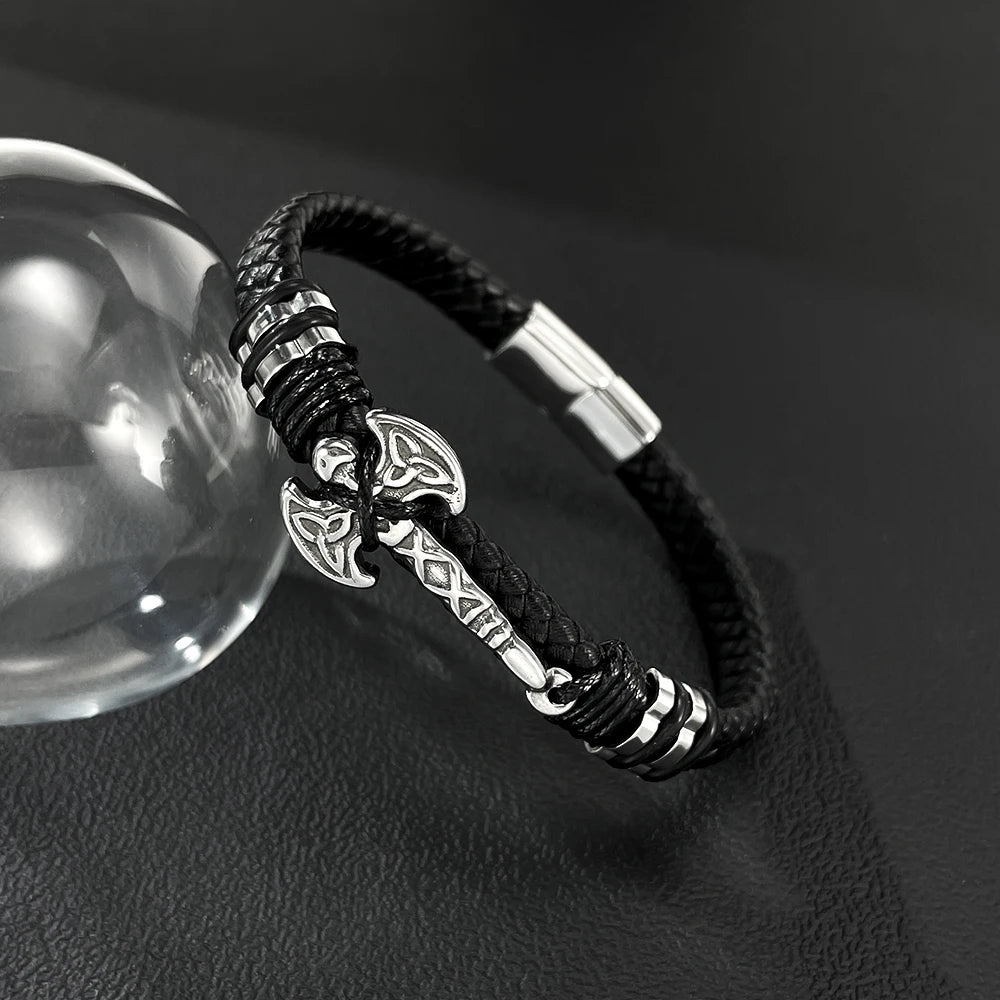 Pulsera de cuero con colgante de hacha para hombre: pulsera de cuero trenzado con acero inoxidable y titanio, estilo urbano audaz.