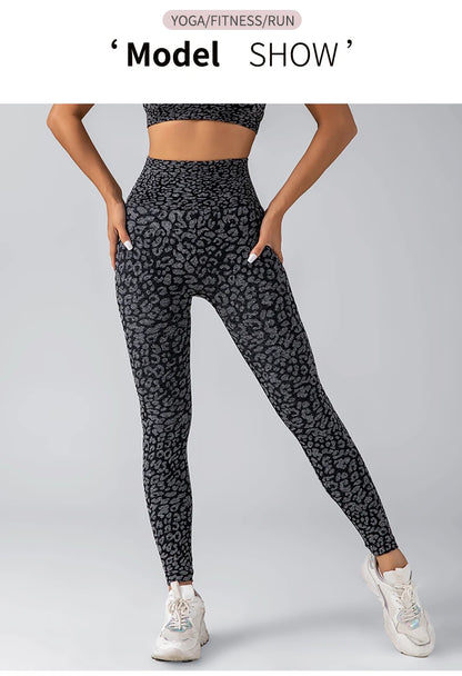 Pantalones de yoga con estampado de leopardo sin costuras para mujer, con realce de cadera y cintura alta, con alta elasticidad.