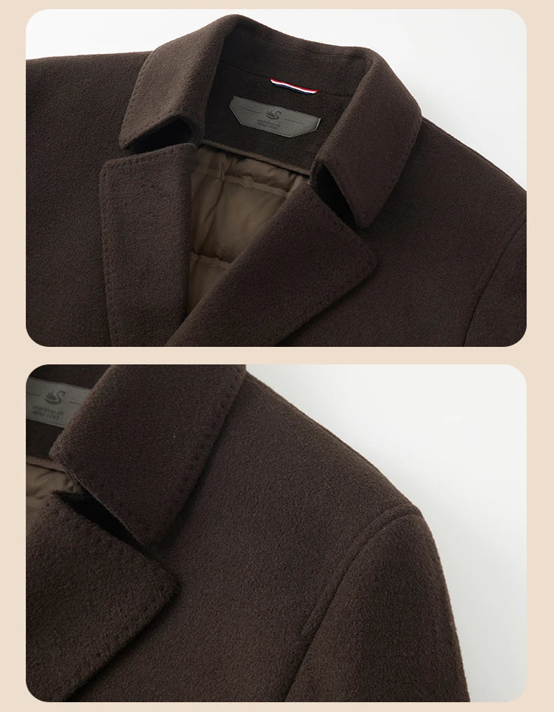 Abrigo de lana de doble faz para hombre, suave y cálido, ideal como prenda esencial. Incluye chaleco de plumas y forro. Color negro café. Estilo clásico.