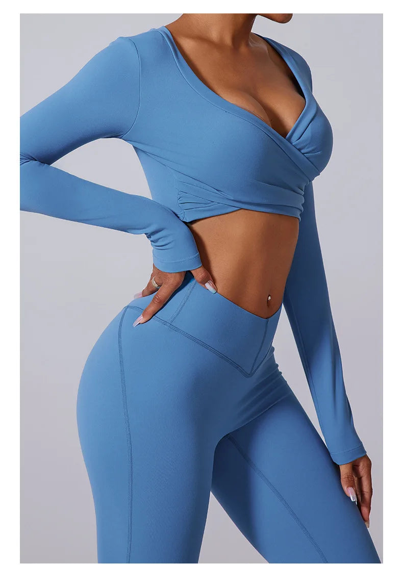 Conjunto de yoga para mujer: pantalones acampanados, ropa deportiva para gimnasio, top push-up de manga larga, estilo deportivo y sexy.